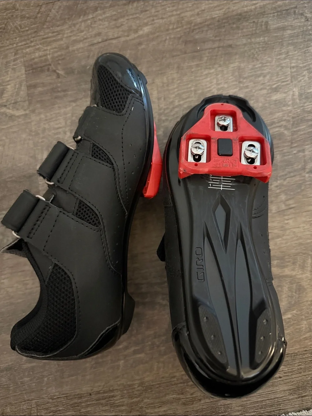 Giro Men's Black Velcro Athletic Cycling Shoes